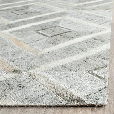 Studio Leather STL220 Hand Woven Area Rug - Safavieh 2 Studio Leather STL220 Hand Woven Area Rug - Safavieh - Image 2