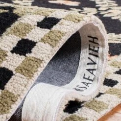 Hooked Tiana Rug - Safavieh 6 Hooked Tiana Rug - Safavieh -Adesso Store GUEST 8e6efd96 3518 43d3 901f ce47ff6d70b5